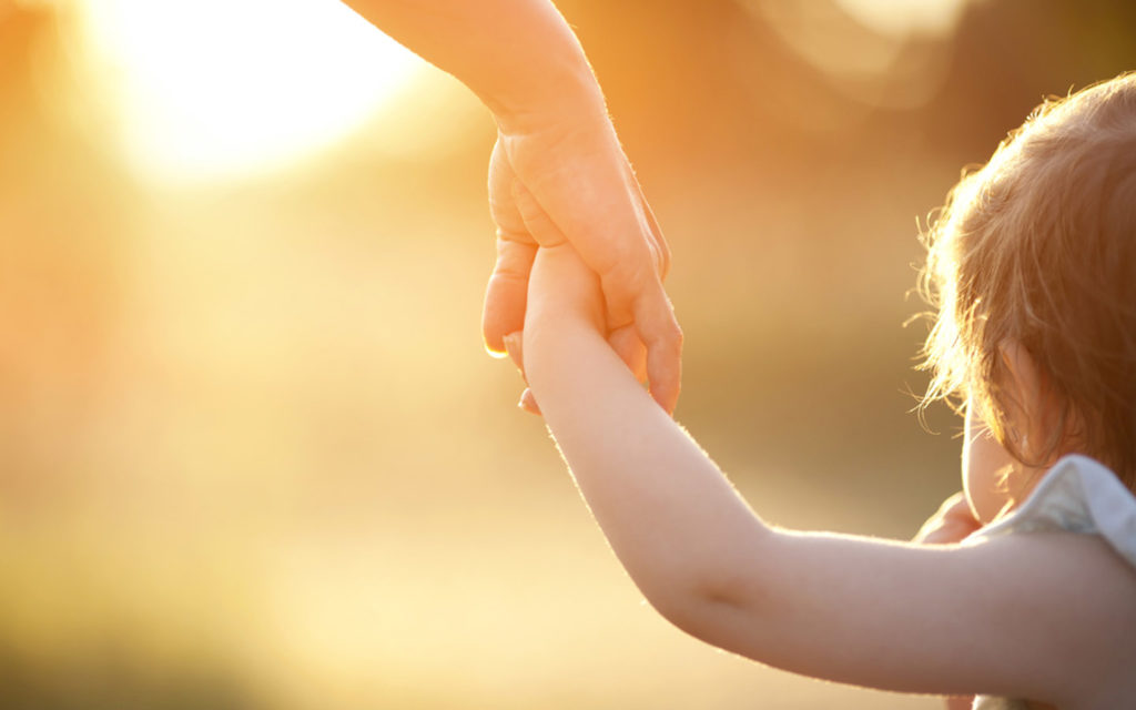 حمایت از فرزندان ناتنی در اقامت امارات به چه صورت است