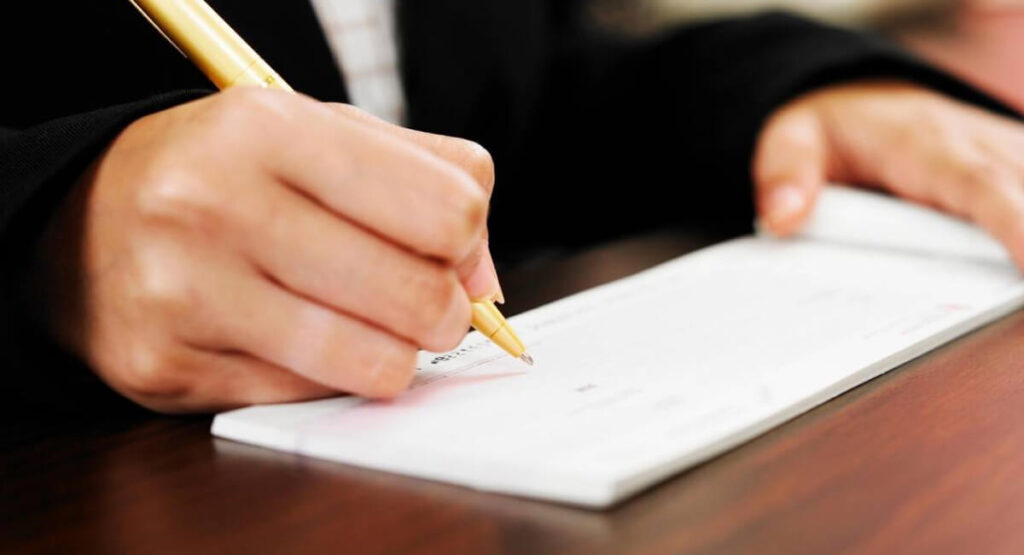 قوانین صدور چک و برگشت چک در امارات چیست