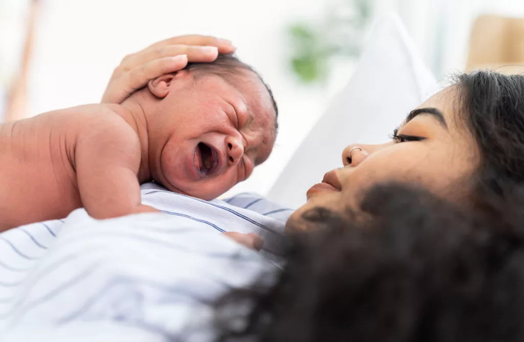 آیا با تولد فرزند در دبی می توان اقامت امارات را گرفت