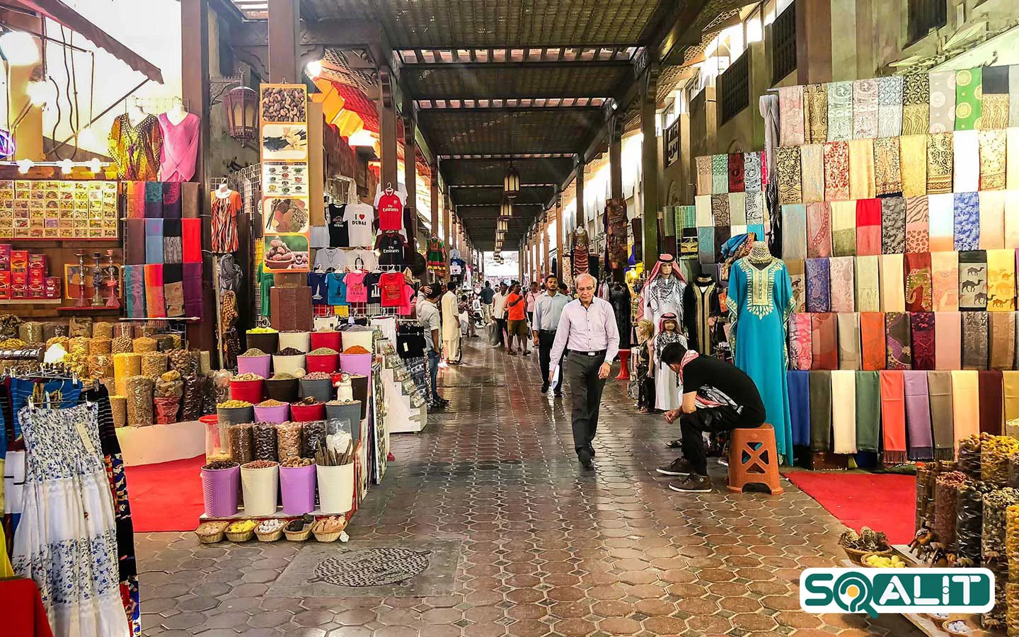 بازار پارچه شارجه، زیباترین بازار منطقه