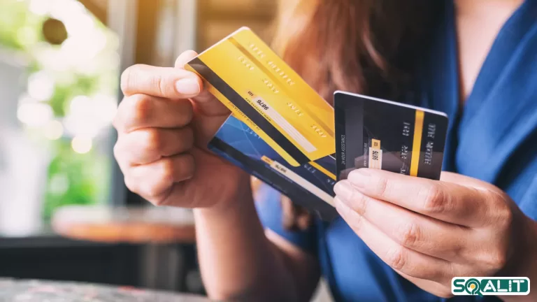 تفاوت بین کارت‌های اعتباری و کارت‌های نقدی امارات چیست