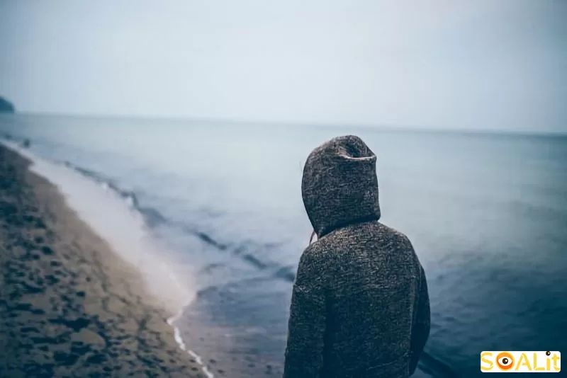 چگونه با دلتنگی در امارات کنار بیاییم؟ راهکارهای عملی برای مهاجران و دانشجویان